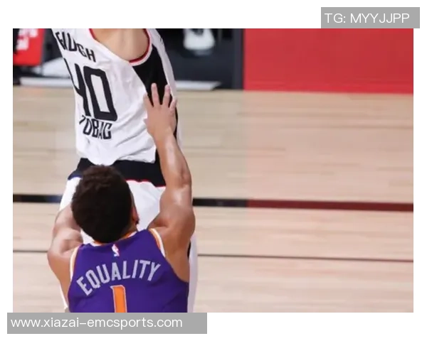 布克反思失误原因称对球处理过于随意并强调团队化学反应仍在培养中